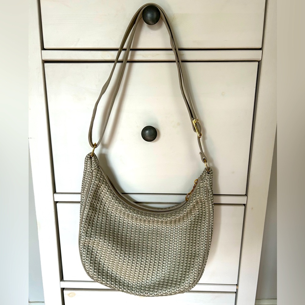 Ganson women’s woven shoulder bag purse silver and taupe with adjustable strap
